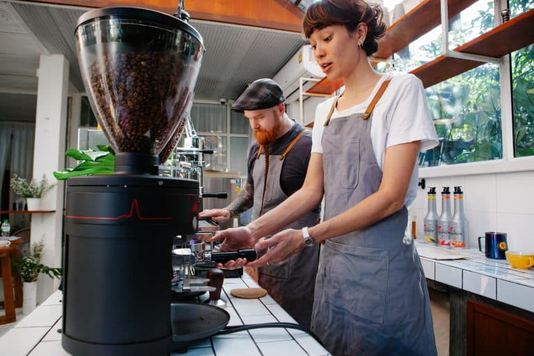 Supporting your employees financial wellbeing in the lead up to the holidays.